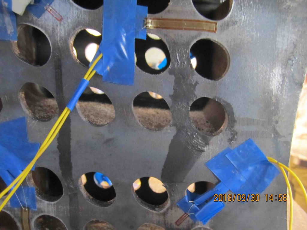 تصاویر آزمایشات میراگر تسلیمی نشاندار