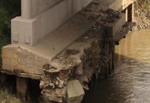 آب شستگی شالوده